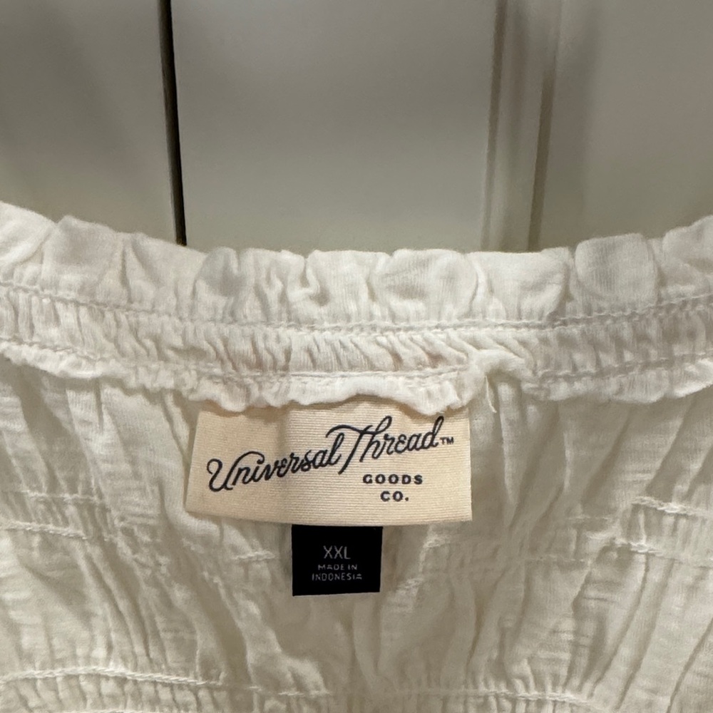 Universal Thread White Ruffled Camisole - Picture 2 of 2